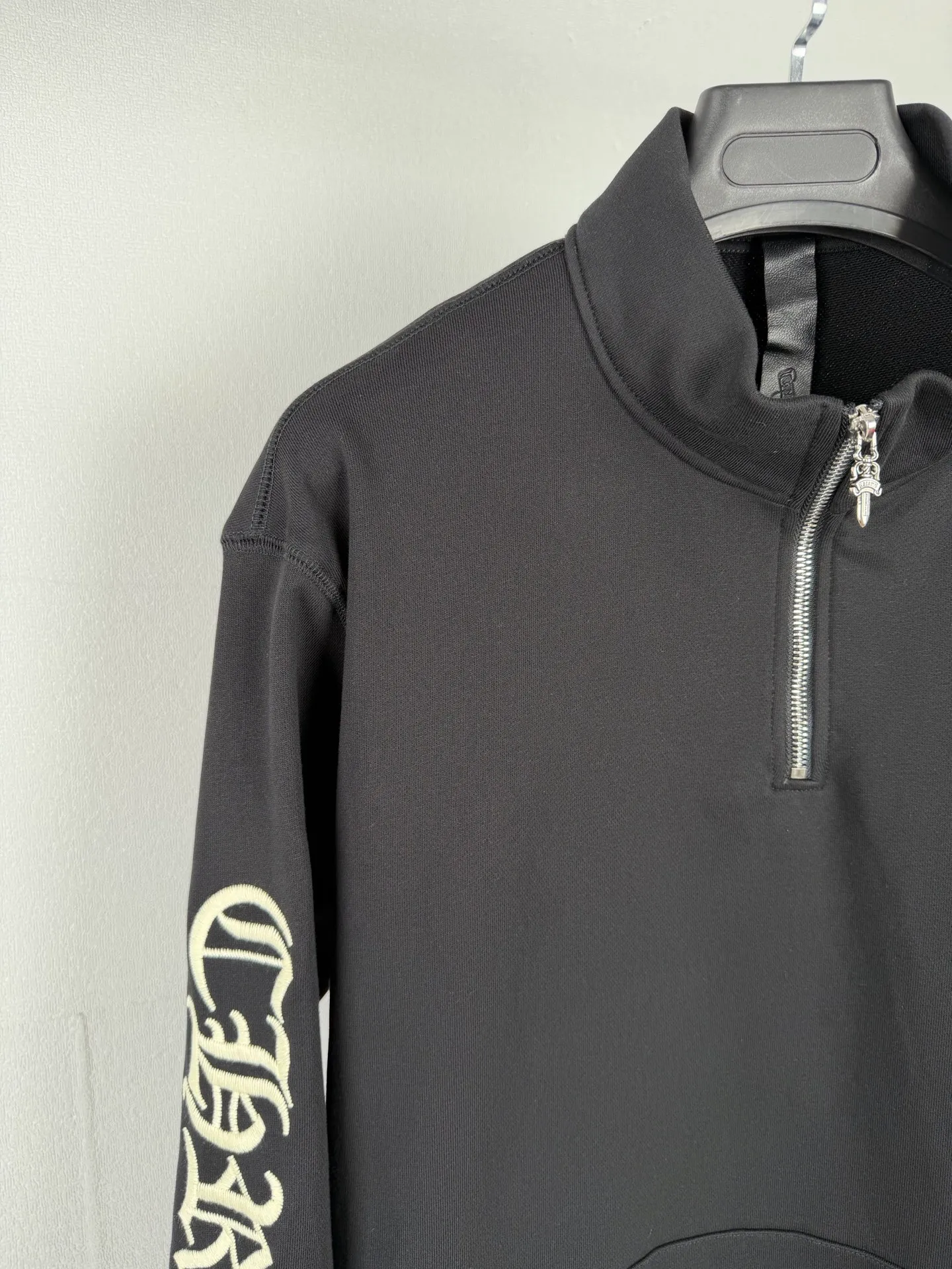 Chrome Hearts/ Retro CH 1: CH 2: ： 1:1 CH 1:1 CH 1:1 CH 1:1 CH ： Size： S M L XL